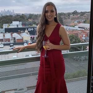 Meet your Posher, Holly